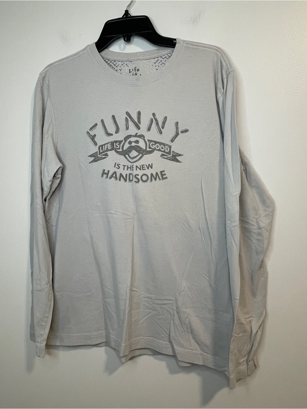 Life Is Good Men's Light Gray Long-Sleeve Graphic Tee - Picture 1 of 6
